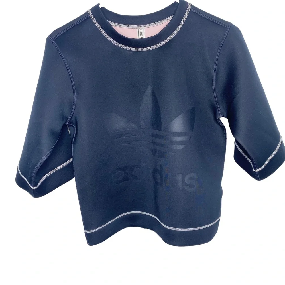 ADIDAS – BR9366 WOMENS REVERSIBLE SWEATSHIRT - Picture 3 of 6